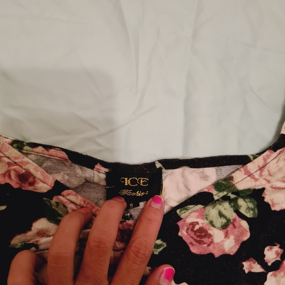 Ice Fashion Size 8 Floral Tops + Mini Skirt Flower Dress - Picture 4 of 4